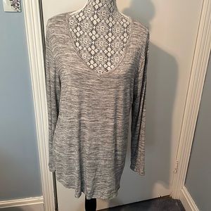 Apt.9 Grey V-Neck Tunic top Size XL